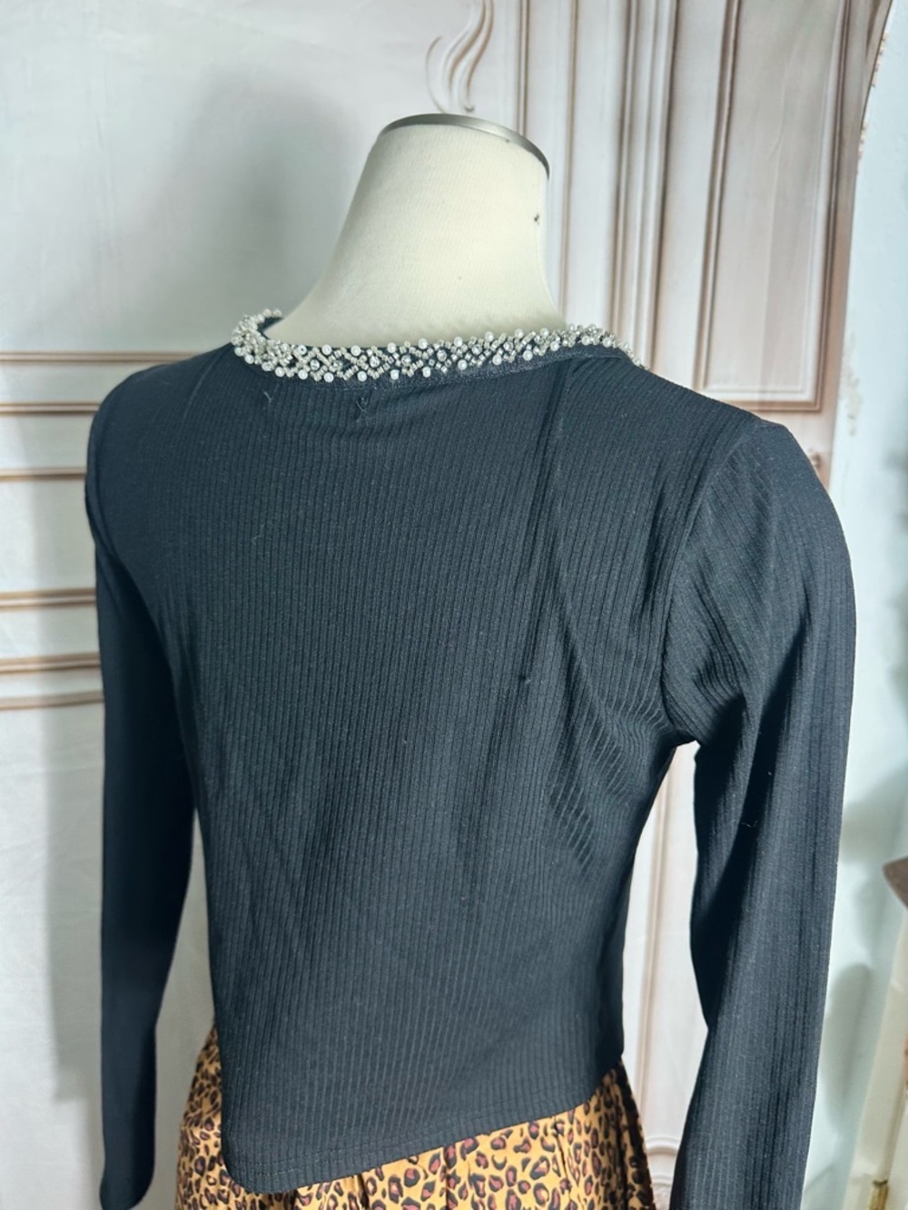 Black Ribbed Long-Sleeve Top - Picture 5 of 8